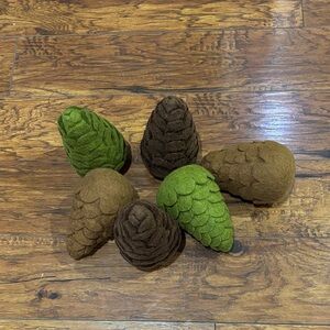 Decorative Felt Pine Cones Set - Green and Brown